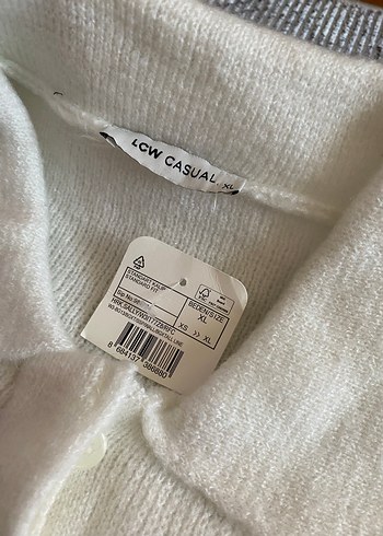 Düğmeli Beyaz Triko Kadın Hırka - Görsel 6