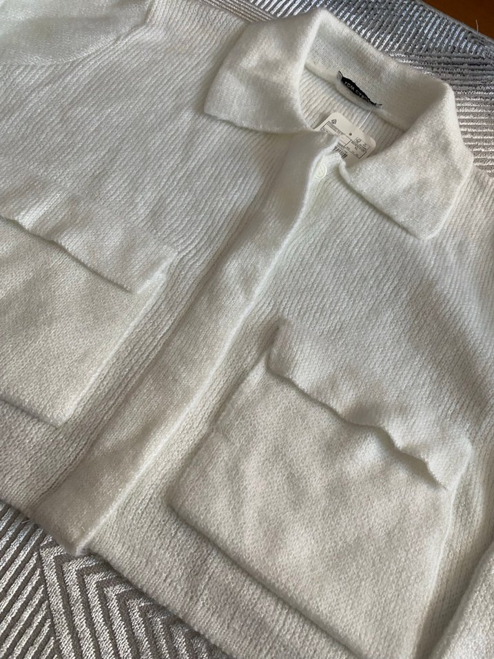 Düğmeli Beyaz Triko Kadın Hırka - Görsel 2