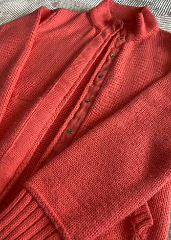 Düğmeli Kırmızı Midi Triko Hırka - Görsel 4