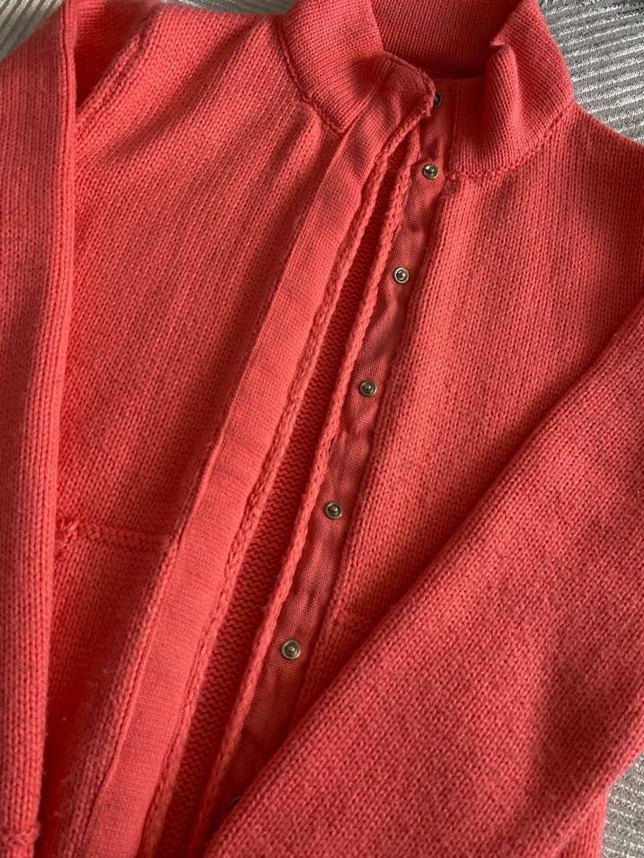 Düğmeli Kırmızı Midi Triko Hırka - Görsel 2