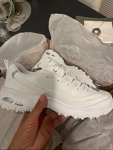 37 Beden Skechers ayakkabı