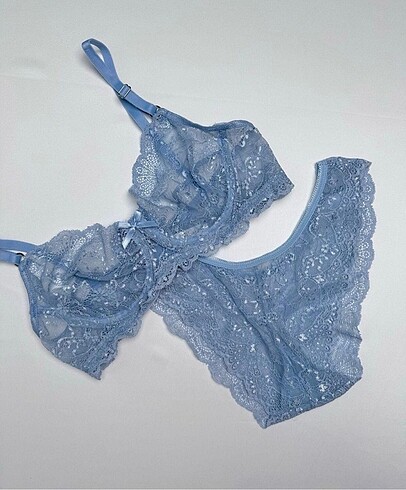 Mavi bralet takım