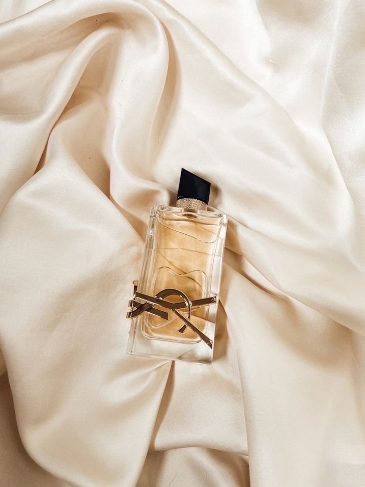 Yves Saint Laurent Libre Kadın Parfümü C Kalite - Görsel 2