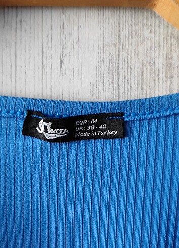 Diğer V yaka t-shirt
