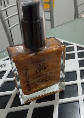 Diğer Badonatural Let's Glow Işıltılı Bronz Vücut Yağı