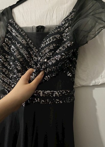 Drapeli Siyah Nakışlı Uzun Kadın Abiye Elbise - Görsel 6