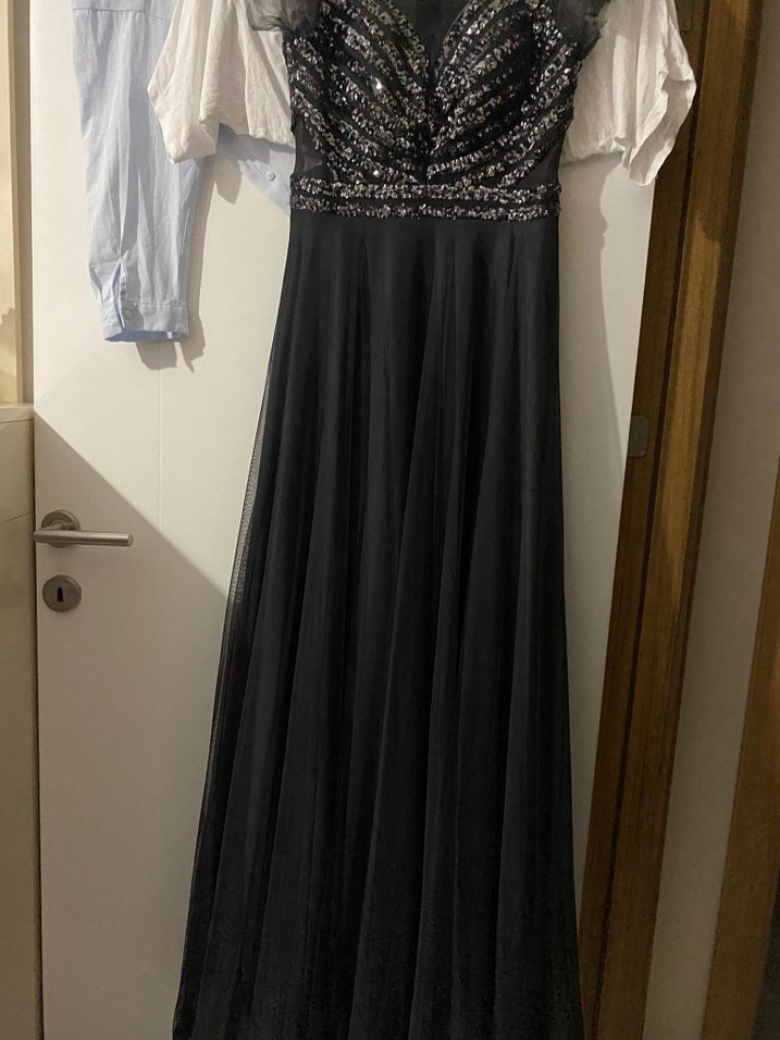 Drapeli Siyah Nakışlı Uzun Kadın Abiye Elbise - Görsel 3