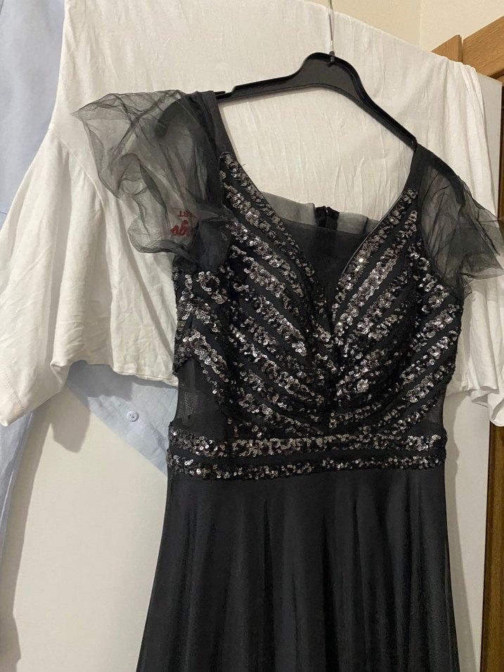 Drapeli Siyah Nakışlı Uzun Kadın Abiye Elbise - Görsel 4