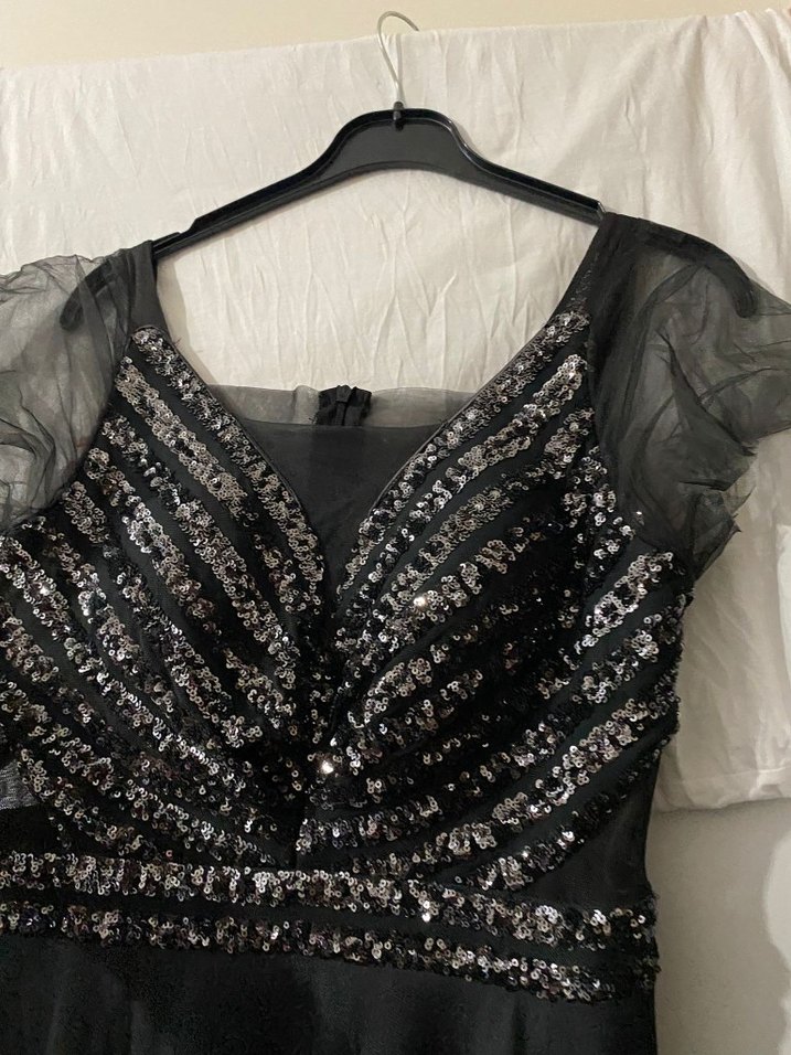 Drapeli Siyah Nakışlı Uzun Kadın Abiye Elbise - Görsel 5