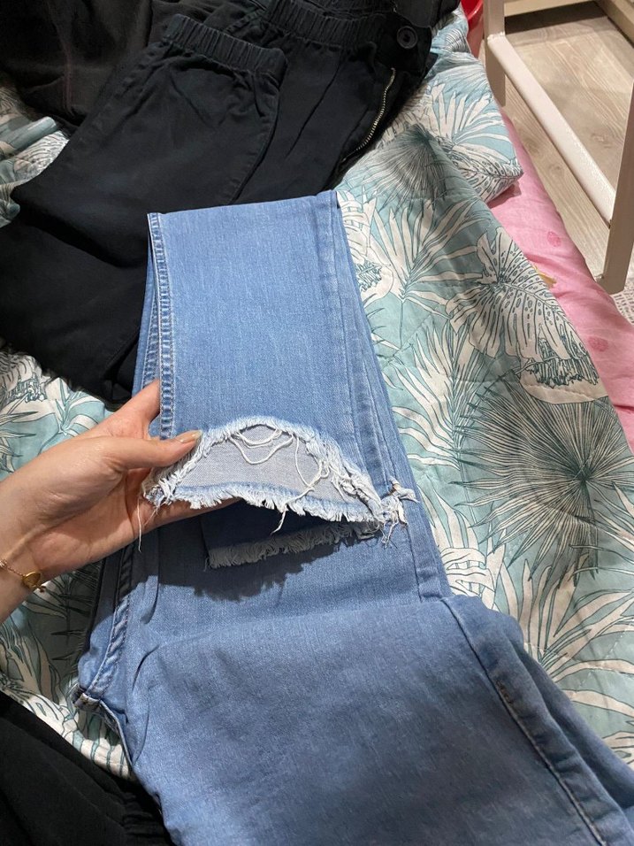 Yırtık Detaylı Mavi Midi Denim Pantolon - Görsel 2