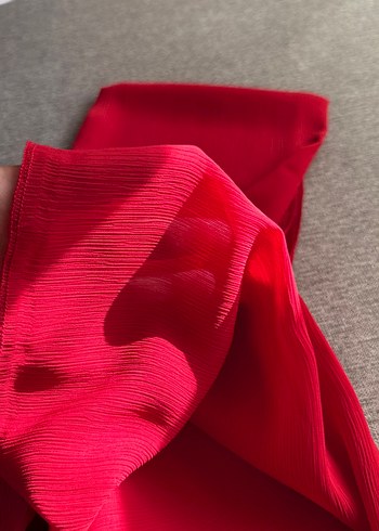 Kadın Kırmızı Piliseli Ipeksi Şal - Görsel 4