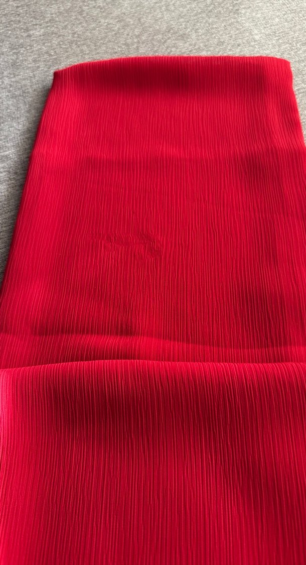 Kadın Kırmızı Piliseli Ipeksi Şal - Görsel 2