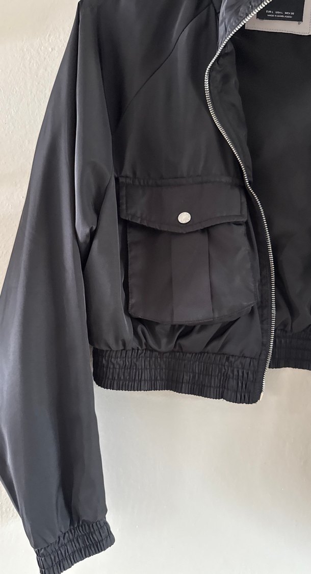 Siyah Kemerli Kısa  Kadın Ceket - Görsel 4