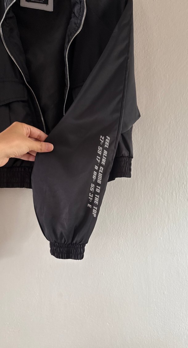 Siyah Kemerli Kısa  Kadın Ceket - Görsel 5