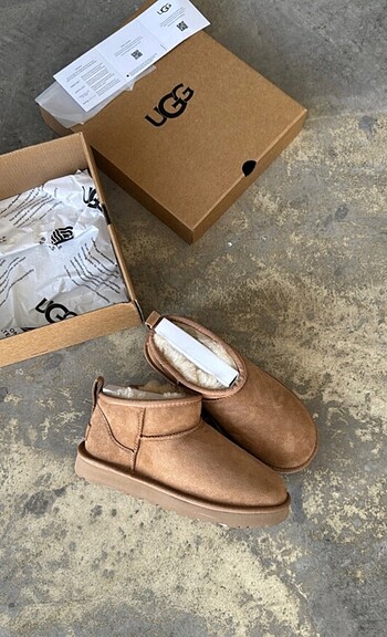 Ugg ultra mini taba