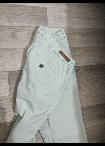 32 Beden Mavi orijinal pantolon 