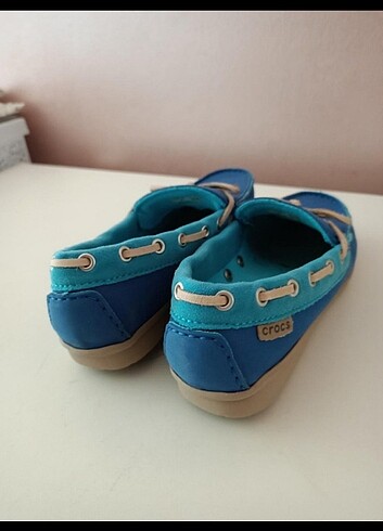 33 Beden mavi Renk Orijinal crocs ayakkabı