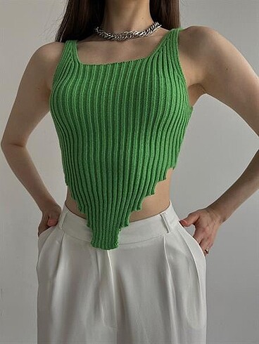 Asinetrik Bel Triko Crop