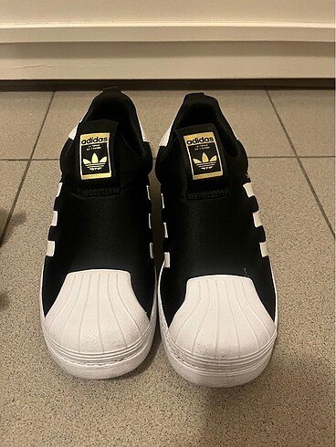 Adidas superstar