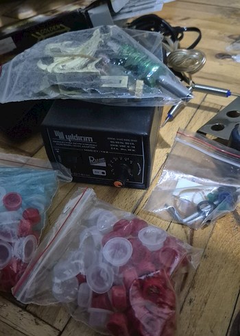 Tam set Dövme Makinesi ve tüm Aksesuarları - Görsel 2