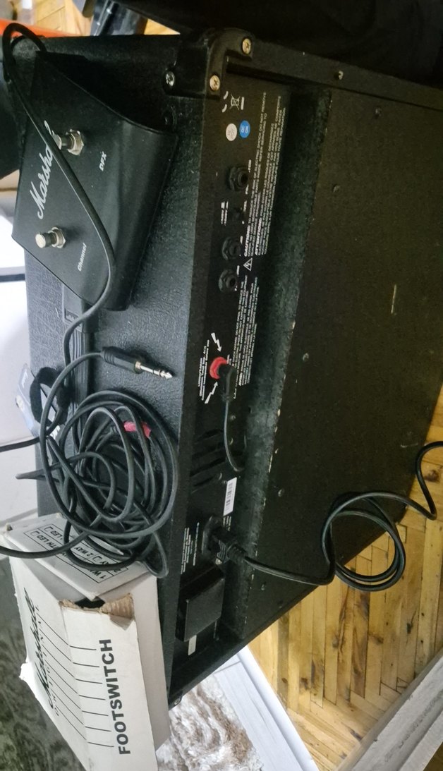 Marshall MG 100 DFX gitar Amfisi ve Pedalı - Görsel 3