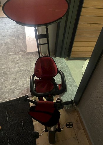 Diğer Kırmızı Üç Tekerlekli Çocuk Bisikleti