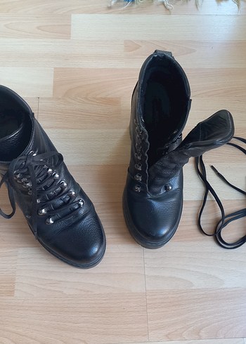 Kadın Siyah Deri Gotik Topuklu Bot - Görsel 11