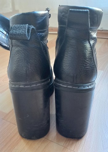 Kadın Siyah Deri Gotik Topuklu Bot - Görsel 4