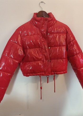 BERSHKA - kırmızı Latex Kısa Kışlık Kadın Mont - Görsel 3