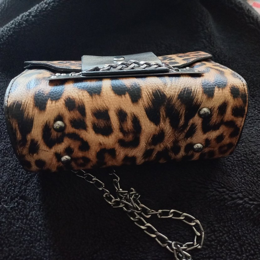Zincir Detaylı Leopar Desenli  Çanta - Görsel 3