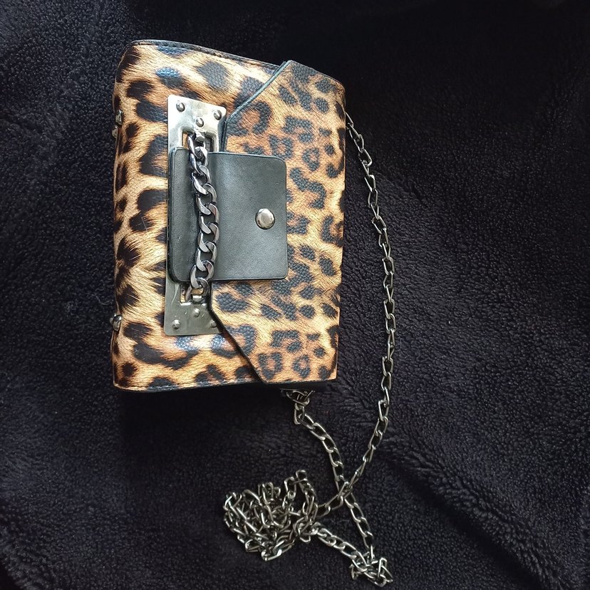 Zincir Detaylı Leopar Desenli  Çanta - Görsel 4