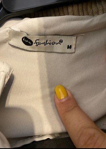 Bej Uzun Kadın Yağmurluk - Görsel 3