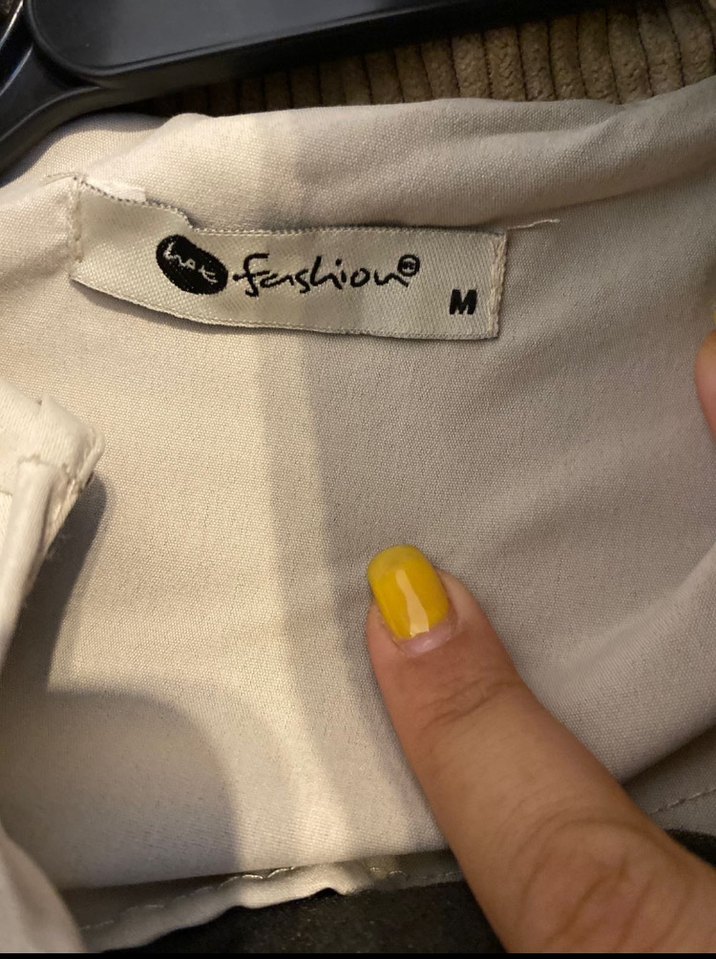 Bej Uzun Kadın Yağmurluk - Görsel 3