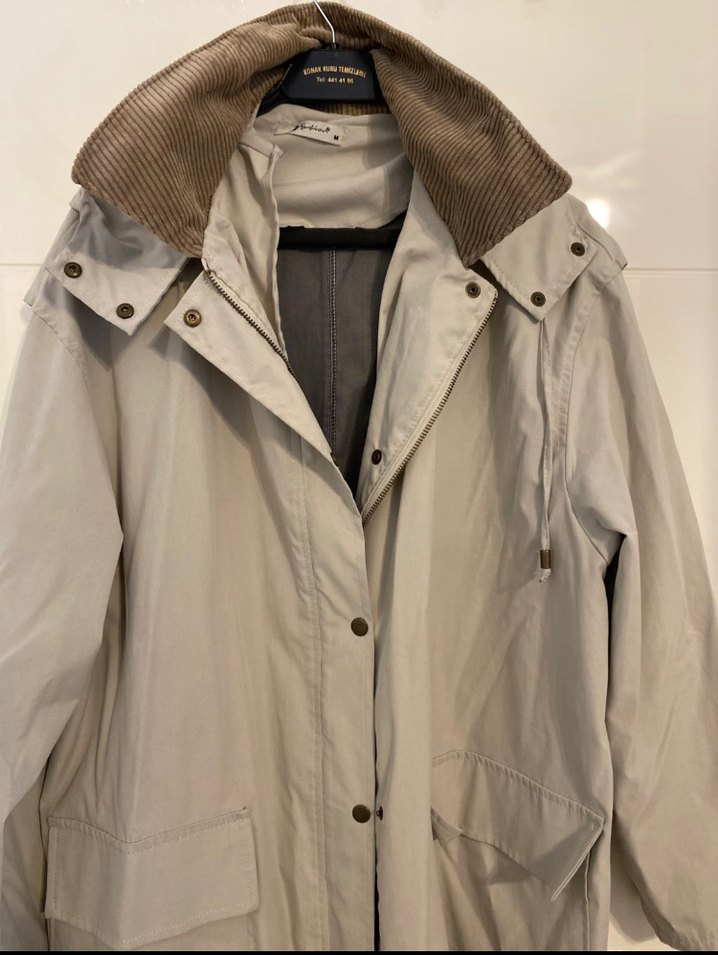 Bej Uzun Kadın Yağmurluk - Görsel 2