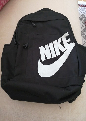 Nike Siyah Baskılı Sırt Çantası