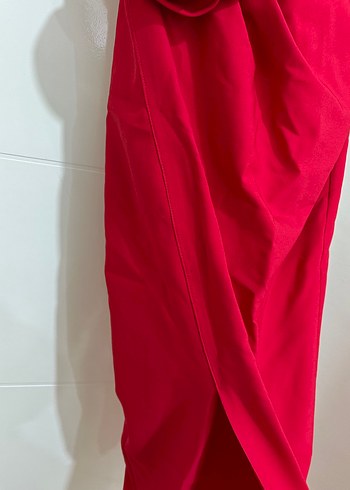 Kırmızı Drapeli Uzun Abiye Elbise - Görsel 2