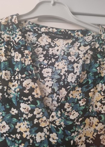 Çiçek Desenli V Yaka Uzun Kollu Midi Elbise - Görsel 2