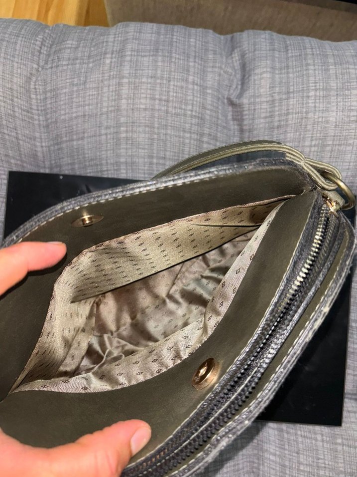 Gri Deri Kadın Çanta Tokalı - Görsel 3