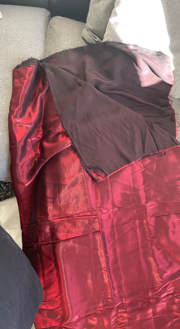 KUMAŞ  Çift taraflı Bordo /siyah yansımalı abiyelik - Görsel 2