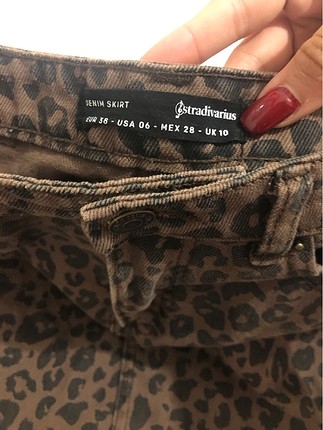Stradivarius Leoparlı kot etek