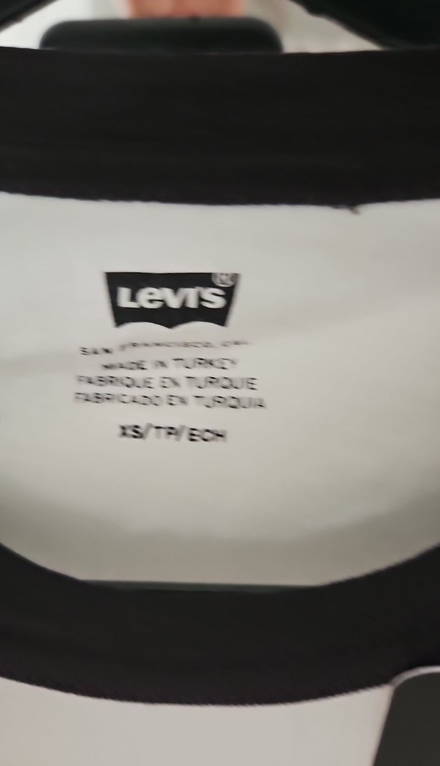 Levi's Kadin Beyaz Siyah Yakalı Tişört - Görsel 2