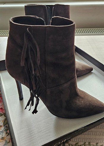 Kahverengi Süet Püsküllü Stiletto Bot - Görsel 5