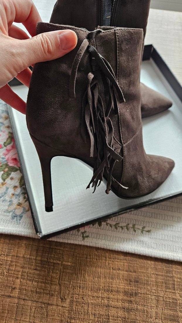 Kahverengi Süet Püsküllü Stiletto Bot - Görsel 4