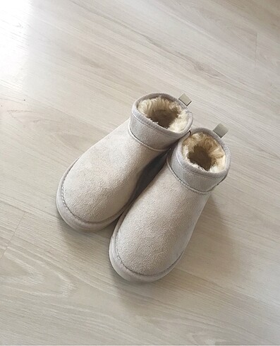 Ugg Krem Renkli Bot