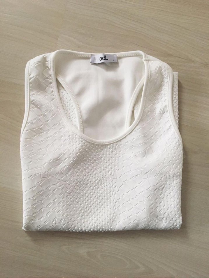 ADİL IŞIK KREM RENGİ DALGIÇ KUMAŞ ÜST - Görsel 4