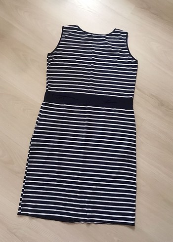 m Beden Lacivert Beyaz Çizgili Kolsuz Midi Elbise