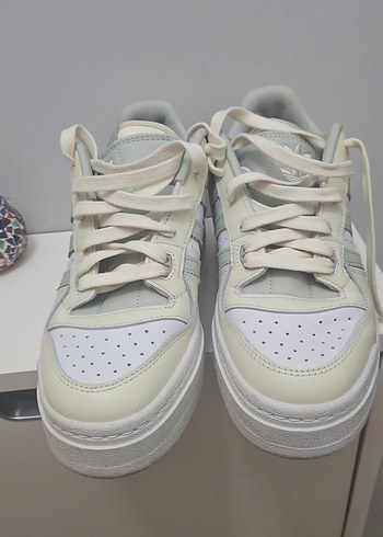 39 Beden Adidas forum xlg krem sarı 39 bumara