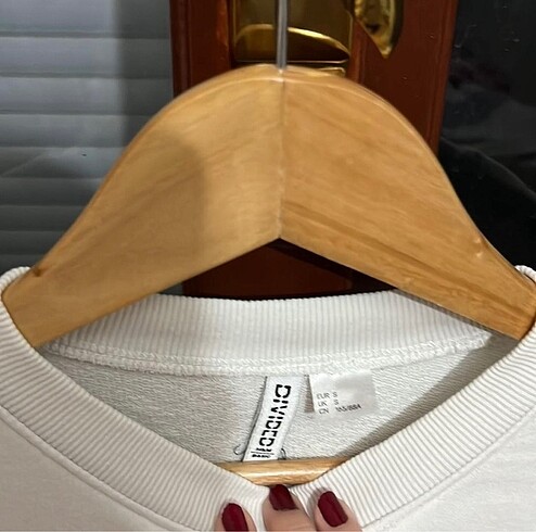 H&M H&M nakışlı sweatshirt