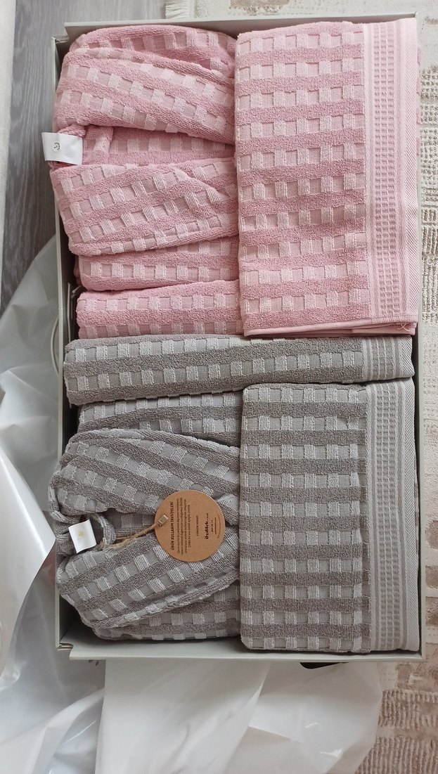 Gri ve Pembe Bohem Aile Bornoz Seti - Görsel 2