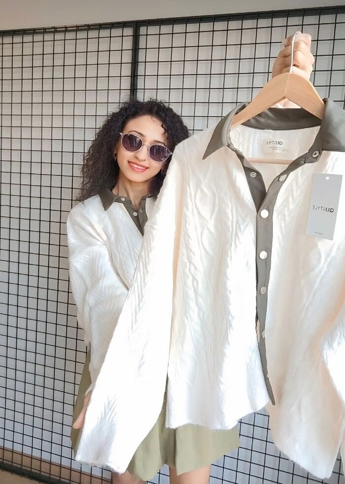 Saç örgülü polo yaka hırka kazak - Görsel 2